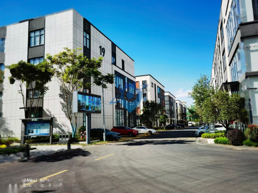 主城区高速旁墅式厂房现房清盘！物流商业成熟屋顶可搭建光伏！