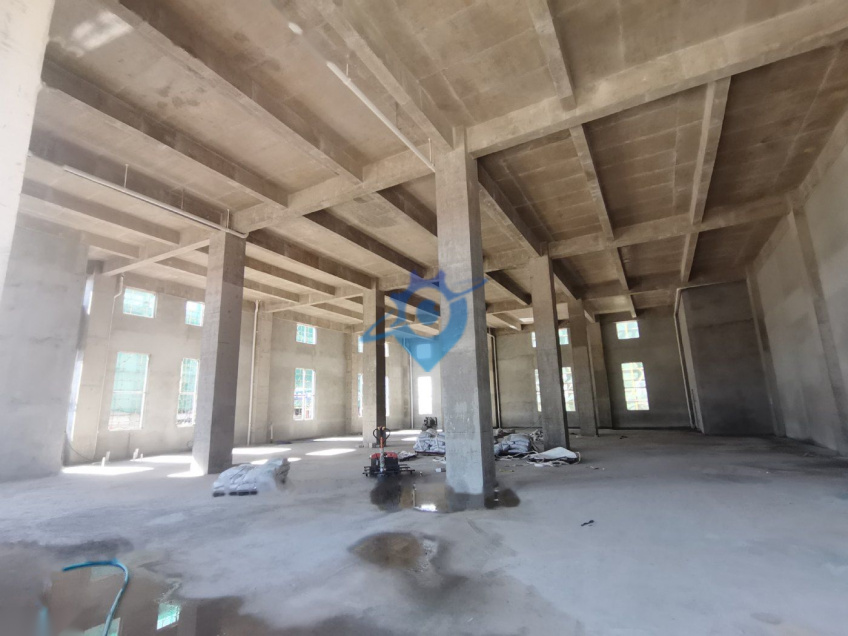 房东亏本转让!3出头2.5层厂房生产仓储办公为一体!可搭建隔层屋顶搭光伏!